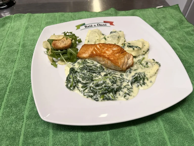 Salmone ai Spinaci: Lachs in Spinat-Knoblauchsauce – Ristorante Rosi & Dani in Puschendorf