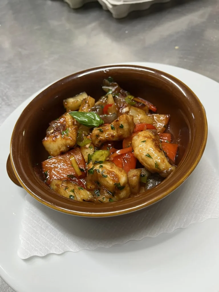 Pollo Agrodolce: 5 Stück gebratene Hähnchenstreifen mit Paprika – Ristorante Rosi & Dani in Puschendorf